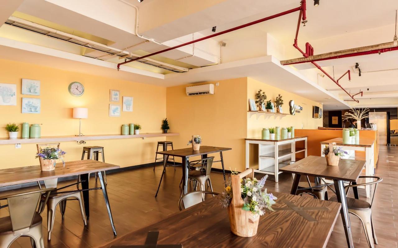 Yellow Bee Tangerang Zewnętrze zdjęcie