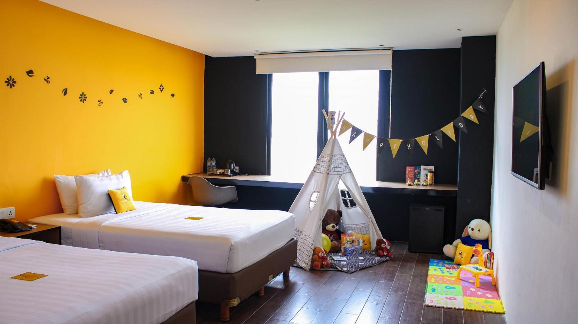 Yellow Bee Tangerang Zewnętrze zdjęcie