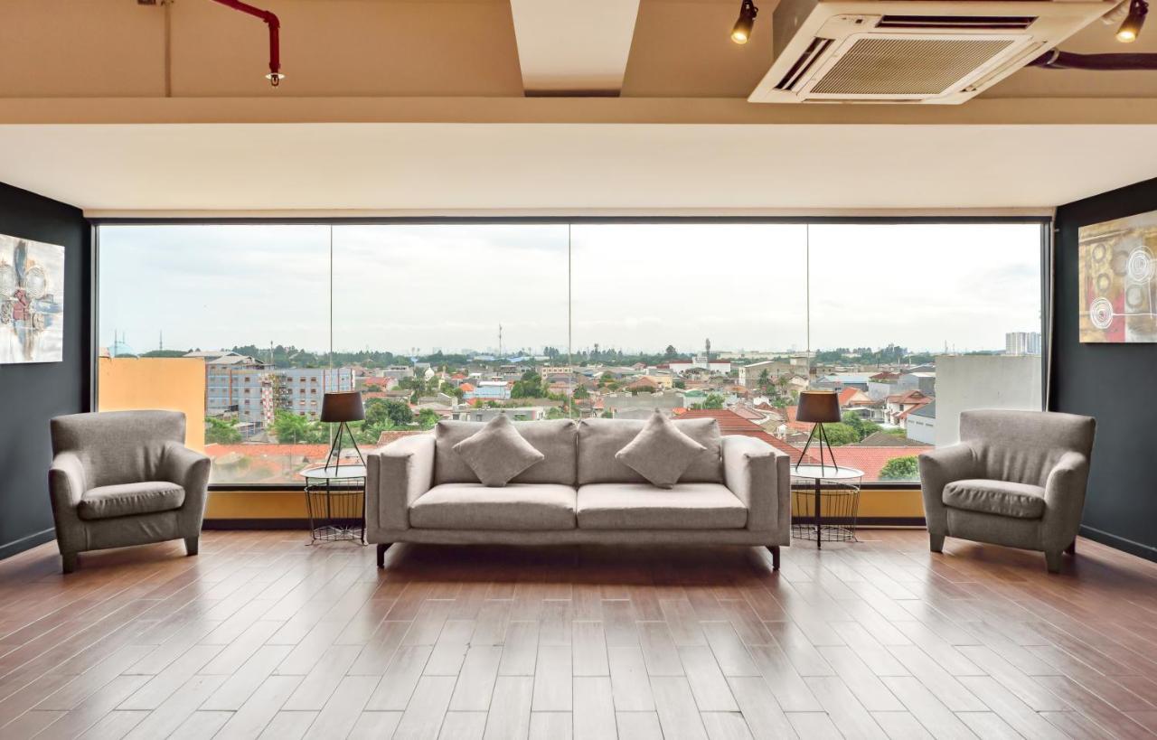 Yellow Bee Tangerang Zewnętrze zdjęcie