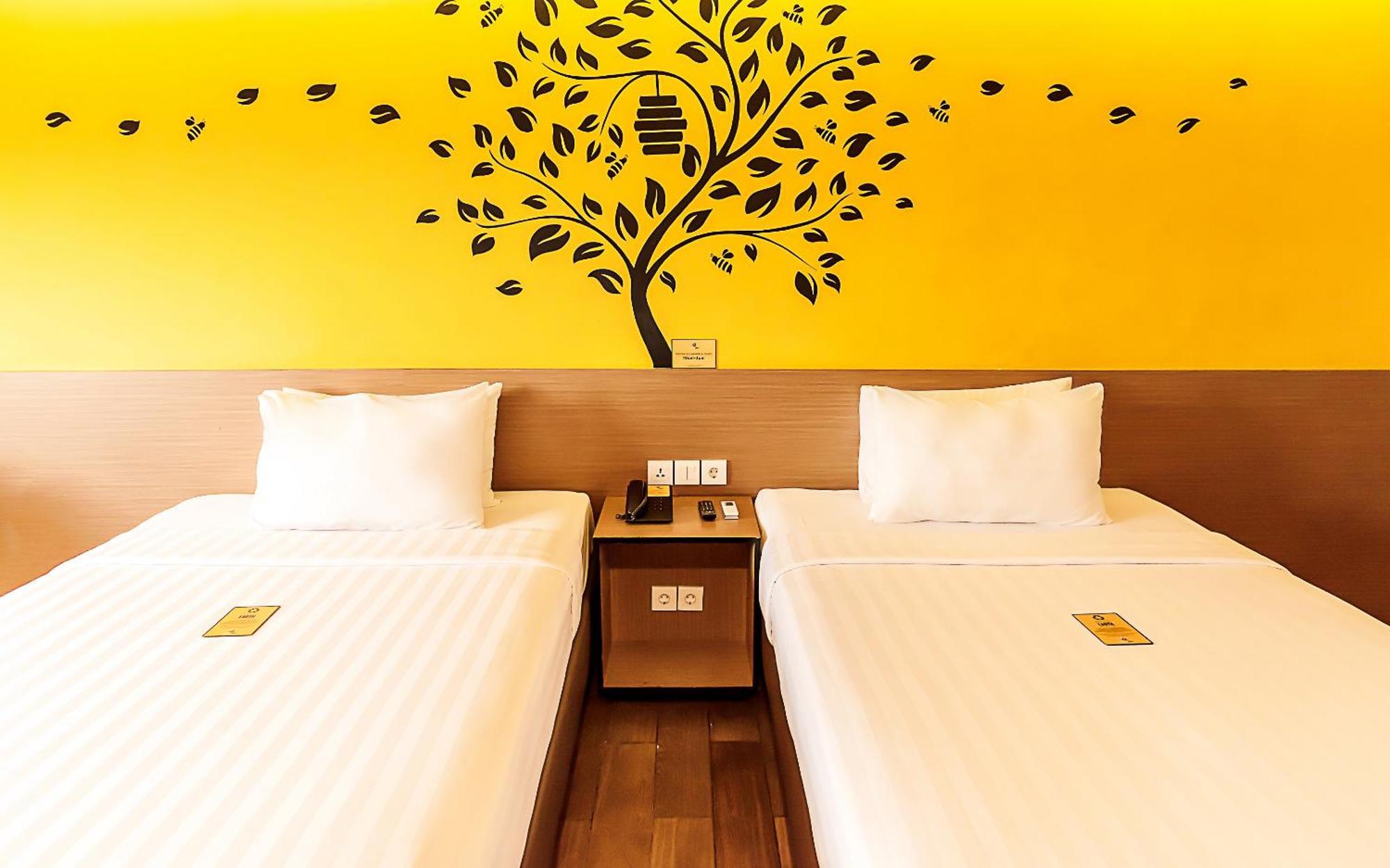 Yellow Bee Tangerang Pokój zdjęcie