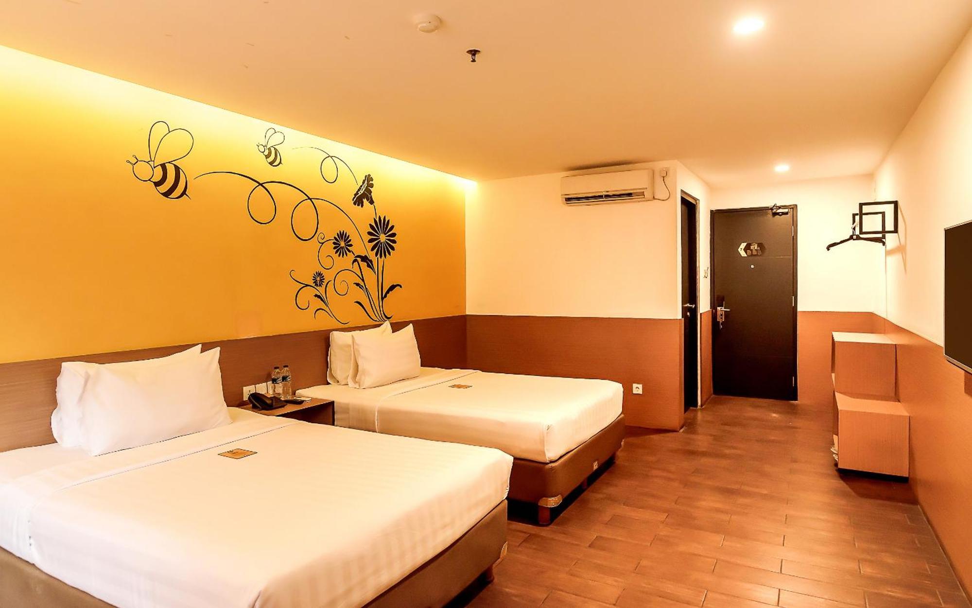 Yellow Bee Tangerang Pokój zdjęcie