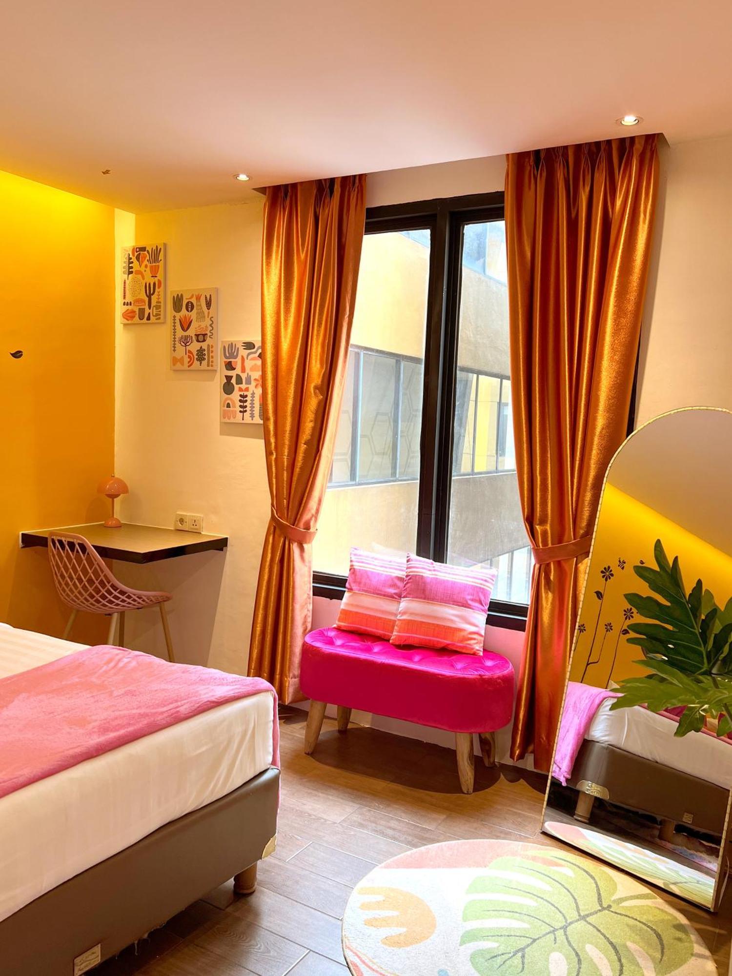 Yellow Bee Tangerang Zewnętrze zdjęcie